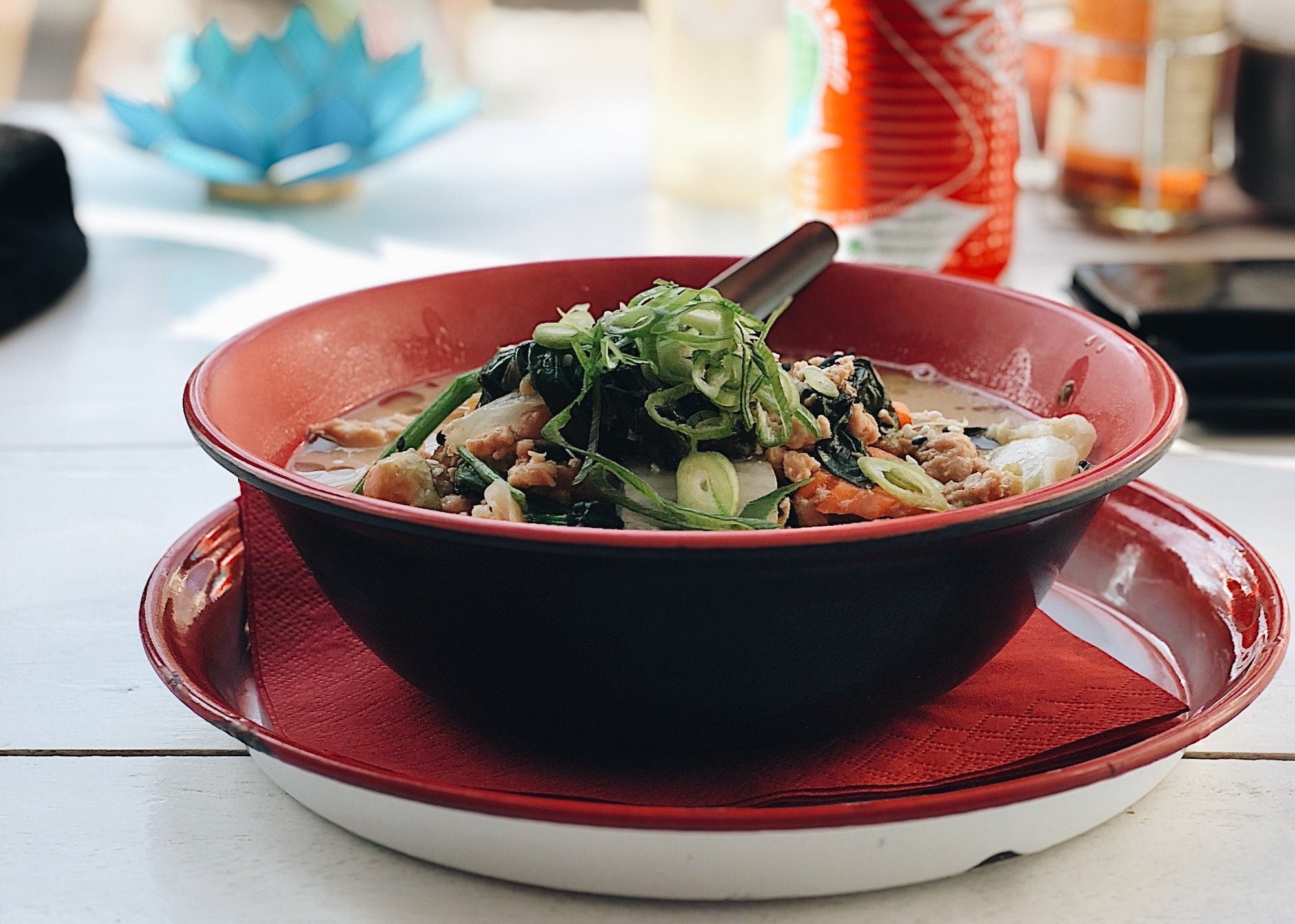 Rica sopa de nevera y despensa
